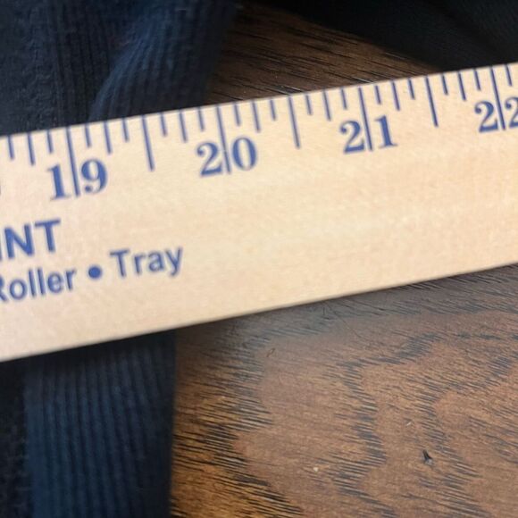 Women's Kendall + Kylie Calabasas Hoodie Sweatshirt Sz small. - Picture 8 of 8